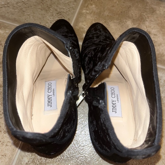 Jimmy Choo Made in Italy Women’s Black Velvet Zip Up Fashion Booties Sz-37.5 - Picture 8 of 10